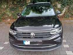 Schwarz Gebraucht 2023 VW Tiguan Move SUV | 28.900 € (Fairer Preis)