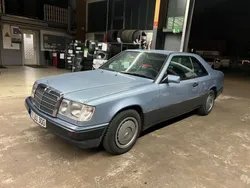 Blau Gebraucht 1991 Mercedes E300 Coupé | 9.900 €