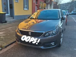 Grau Gebraucht 2018 Peugeot 308 Style Limousine | 7.999 € (Superpreis)