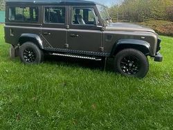 Braun Gebraucht 2013 Land Rover Defender Kombi | 44.000 € (Guter Preis)