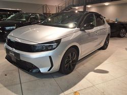 Silber Gebraucht 2024 Opel Corsa Limousine | 20.333 € (Etwas zu teuer)