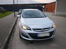 Silber Gebraucht 2014 Opel Astra Sport Kombi | 5.000 € (Guter Preis)