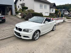 Weiß Gebraucht 2008 BMW 120 Cabriolet M Sport Cabrio | 5.800 € (Etwas zu teuer)
