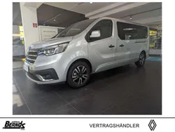 Kometengrau metallic Neu 2024 Renault Trafic Signature Van | 62.998 €