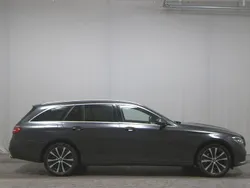 Grau Gebraucht 2022 Mercedes E300 Avantgarde Kombi | 26.980 € (Guter Preis)