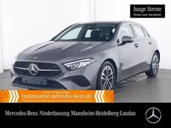 Grau Gebraucht 2024 Mercedes A200 Advanced Limousine | 29.490 € (Fairer Preis)