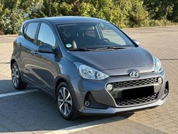 Grau Gebraucht 2017 Hyundai i10 YES! Kleinwagen | 8.900 € (Fairer Preis)