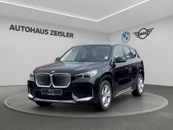 Saphirschwarz Neu 2025 BMW iX1 xLine SUV | 43.900 € (Superpreis)