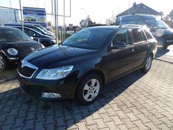 Schwarz Gebraucht 2011 Skoda Octavia Elegance Kombi | 7.499 € (Fairer Preis)