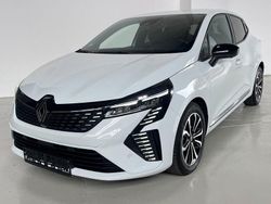 Weiß Gebraucht 2023 Renault Clio V Techno Kleinwagen | 16.000 € (Fairer Preis)