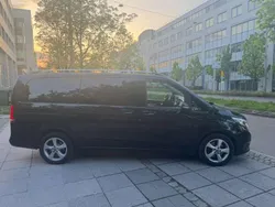 Schwarz Gebraucht 2018 Mercedes V250 Avantgarde Van / Kleinbus | 32.900 € (Superpreis)