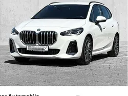 Weiß Gebraucht 2024 BMW 220 Performance Van / Kleinbus | 35.400 € (Fairer Preis)