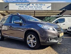 Gris platinium Gebraucht 2015 Peugeot 2008 Allure SUV | 9.980 € (Fairer Preis)