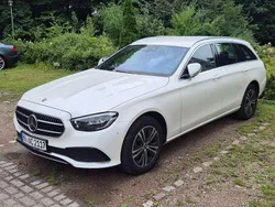 Weiß Gebraucht 2021 Mercedes 220 Kombi | 38.500 €