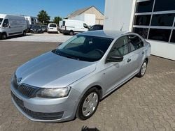 Silber Gebraucht 2013 Skoda Rapid Active Limousine | 3.999 € (Fairer Preis)