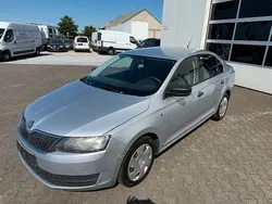 Silber Gebraucht 2013 Skoda Rapid Active Limousine | 3.999 € (Guter Preis)