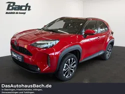 Rot Neu 2025 Toyota Yaris Cross SUV | 31.720 € (Etwas zu teuer)
