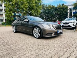 Grau Gebraucht 2012 Mercedes E350 AMG Limousine | 13.999 € (Fairer Preis)