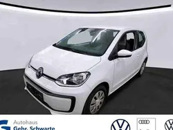 Weiß Gebraucht 2021 VW up! Kleinwagen | 11.790 € (Etwas zu teuer)