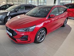 Rot Gebraucht 2023 Ford Focus ST-Line X Kombi | 24.390 € (Fairer Preis)