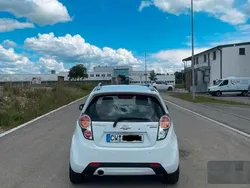 Weiß Gebraucht 2012 Chevrolet Spark Kleinwagen | 3.000 € (Fairer Preis)