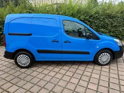 Blau Gebraucht 2018 Peugeot Partner Premium Van / Kleinbus | 7.999 € (Superpreis)