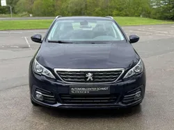 Farbe encreblau oder dark blu Gebraucht 2018 Peugeot 308 Allure Kombi | 9.990 € (Fairer Preis)