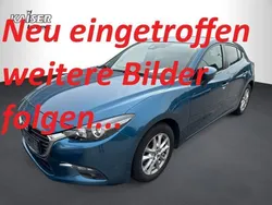 Blau Gebraucht 2017 Mazda 3 Center-Line Limousine | 12.990 € (Fairer Preis)