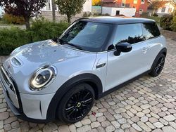 Silber Gebraucht 2021 Mini Cooper SE Kleinwagen | 19.550 € (Fairer Preis)