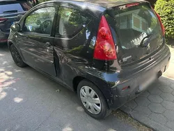 Schwarz Gebraucht 2011 Peugeot 107 Kleinwagen | 1.250 € (Fairer Preis)
