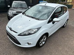 Weiß Gebraucht 2012 Ford Fiesta Kleinwagen | 4.650 € (Fairer Preis)