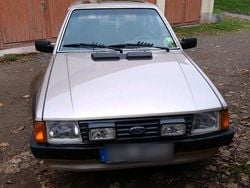 Gold Gebraucht 1984 Ford Escort Kleinwagen | 3.500 €