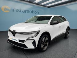 Weiß Gebraucht 2023 Renault Megane E-Tech Limousine | 24.699 € (Superpreis)