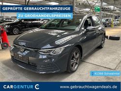 Uranograu Gebraucht 2023 VW Golf VIII Life Limousine | 18.800 € (Guter Preis)