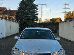 Silber Gebraucht 2000 Mercedes C240 Elegance Limousine | 3.999 €