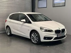 Alpinweiss iii Gebraucht 2017 BMW 220 Sport Line Van / Kleinbus | 19.450 € (Fairer Preis)