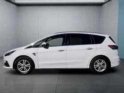 Weiß Gebraucht 2022 Ford S-MAX S Van / Kleinbus | 35.699 € (Teuer)