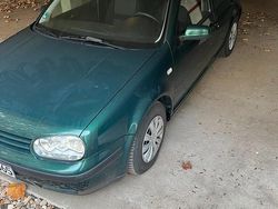Grün Gebraucht 2000 VW Golf IV Limousine | 1.590 € (Fairer Preis)