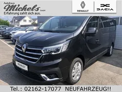 Schwarz Neu 2024 Renault Trafic Life Van | 47.960 € (Etwas zu teuer)