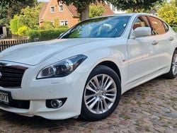 Weiß Gebraucht 2014 Infiniti Q70 Premium Limousine | 10.400 €