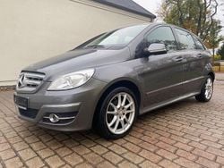 Grau Gebraucht 2008 Mercedes B200 Sport Van / Kleinbus | 2.899 € (Guter Preis)