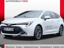 Weiß Gebraucht 2024 Toyota Corolla Team Limousine | 33.189 € (Teuer)