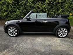 Schwarz (metallic) Gebraucht 2015 Mini One Cabriolet Cabrio | 12.500 € (Etwas zu teuer)