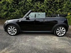 Schwarz (metallic) Gebraucht 2015 Mini One Cabriolet Cabrio | 12.500 € (Teuer)