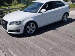 Weiß Gebraucht 2010 Audi A3 Attraction Limousine | 2.850 € (Superpreis)