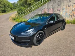 Schwarz Gebraucht 2019 Tesla Model 3 Standard Range Plus Limousine | 20.900 €