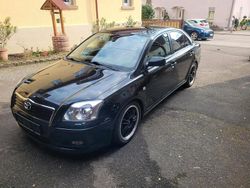 Schwarz Gebraucht 2005 Toyota Avensis Limousine | 4.600 €
