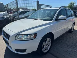 Weiß Gebraucht 2010 Volvo V50 Drive Kinetic Kombi | 2.200 € (Superpreis)