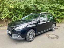 Schwarz Gebraucht 2016 Peugeot 2008 Active SUV | 6.800 € (Guter Preis)
