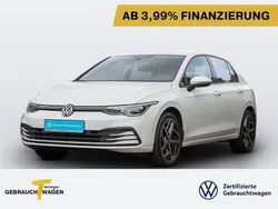 Weiß Gebraucht 2020 VW Golf VIII Life Limousine | 18.440 € (Guter Preis)